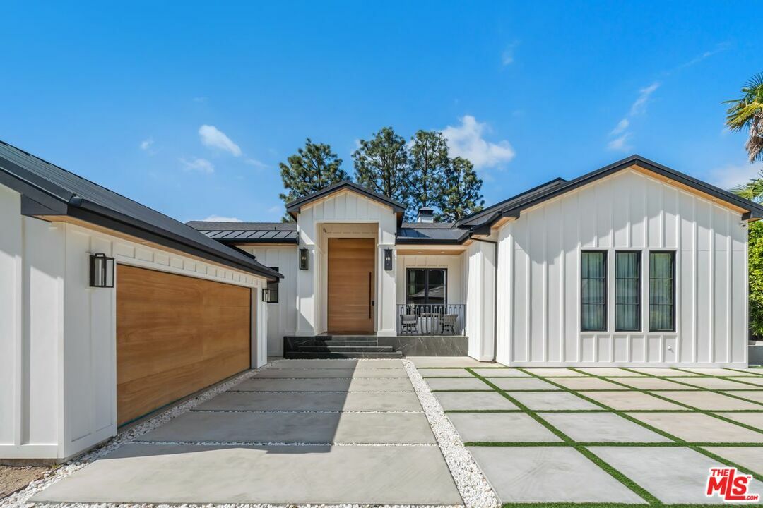 Property Photo: 16015 Valley Wood Rd CA 91403