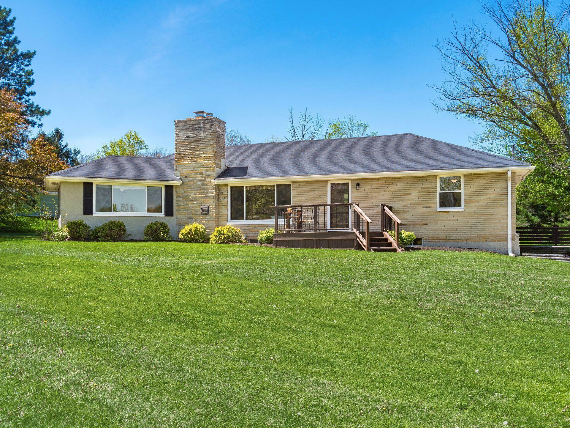 Property Photo: 3553 Hazelton Etna Road OH 43001