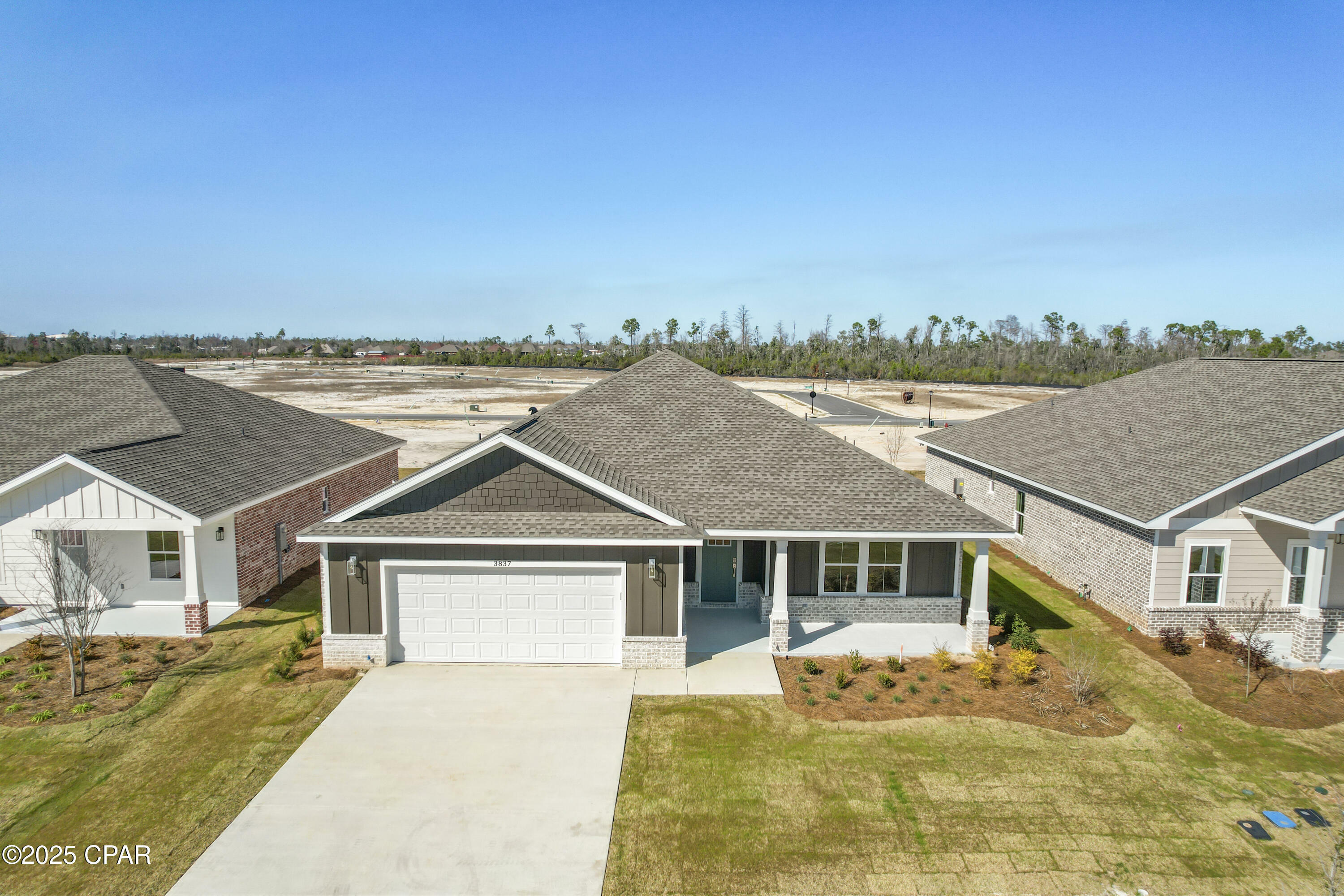 Property Photo: 3837 Red Deer Circle FL 32404