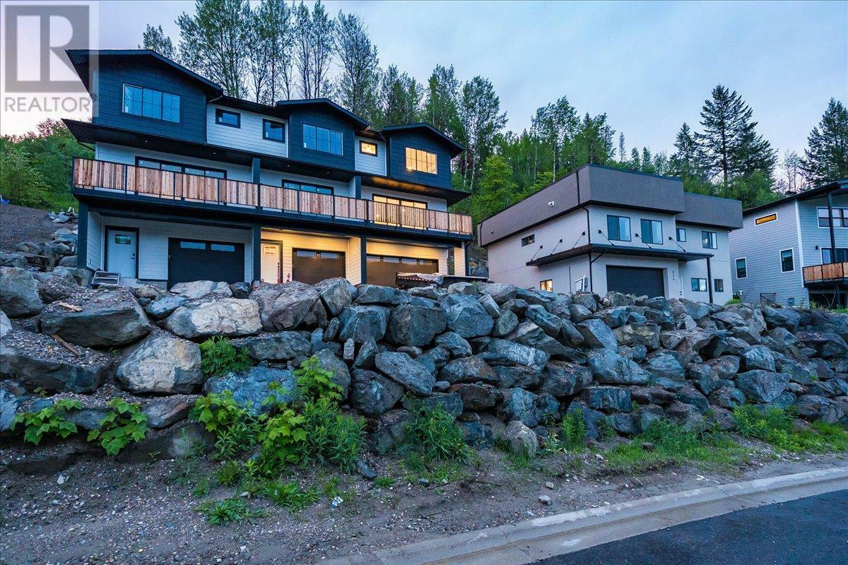 Photo de la propriété: 932-3 Redstone Drive BC V0G 1Y0