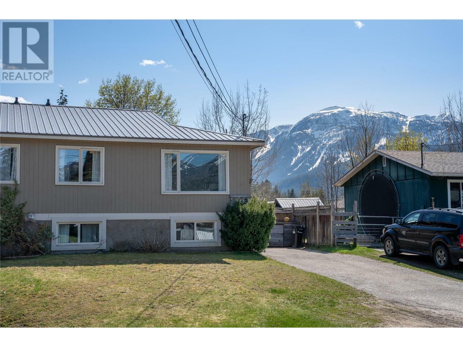Property Photo: 211 Viers Crescent BC V0E 2S0