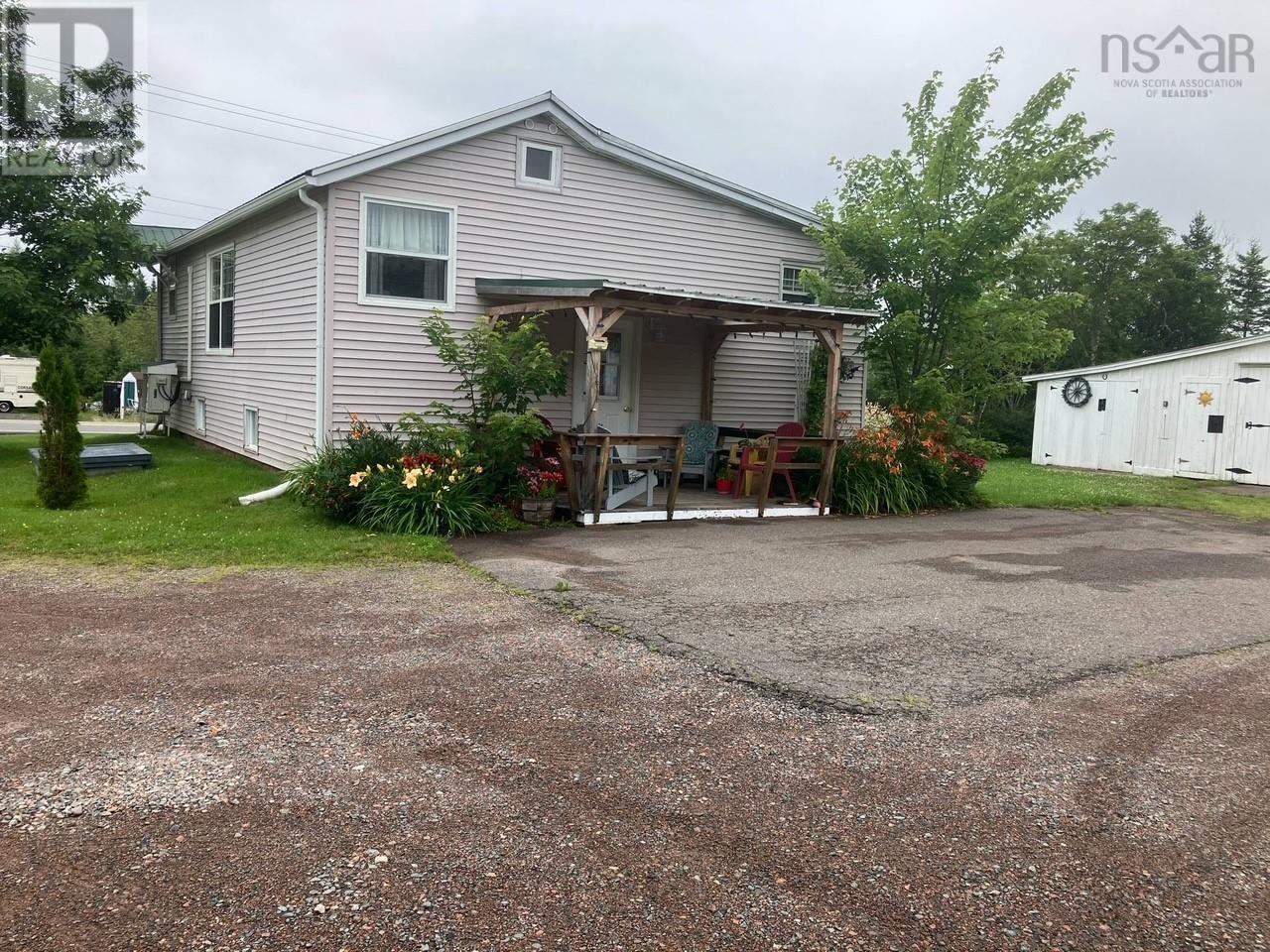 Property Photo:  5886 Highway 2  NS B0M 1B0 