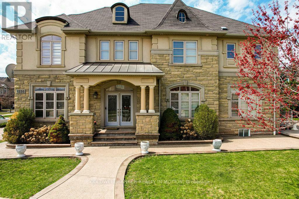Property Photo: 1335 Arrowhead Road Southeast ON L6H 0B2