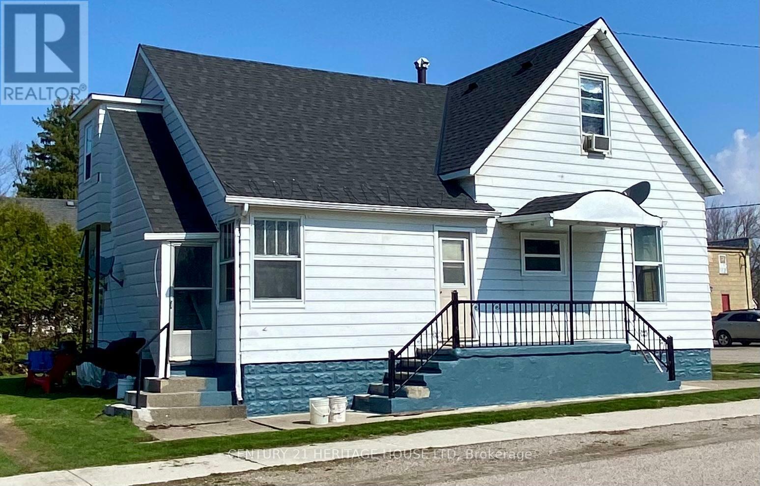Property Photo: 151 Elm Street ON N0P 2P0