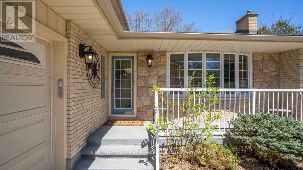 Photo de la propriété: 21518 Adelaide Road ON N0L 1E0