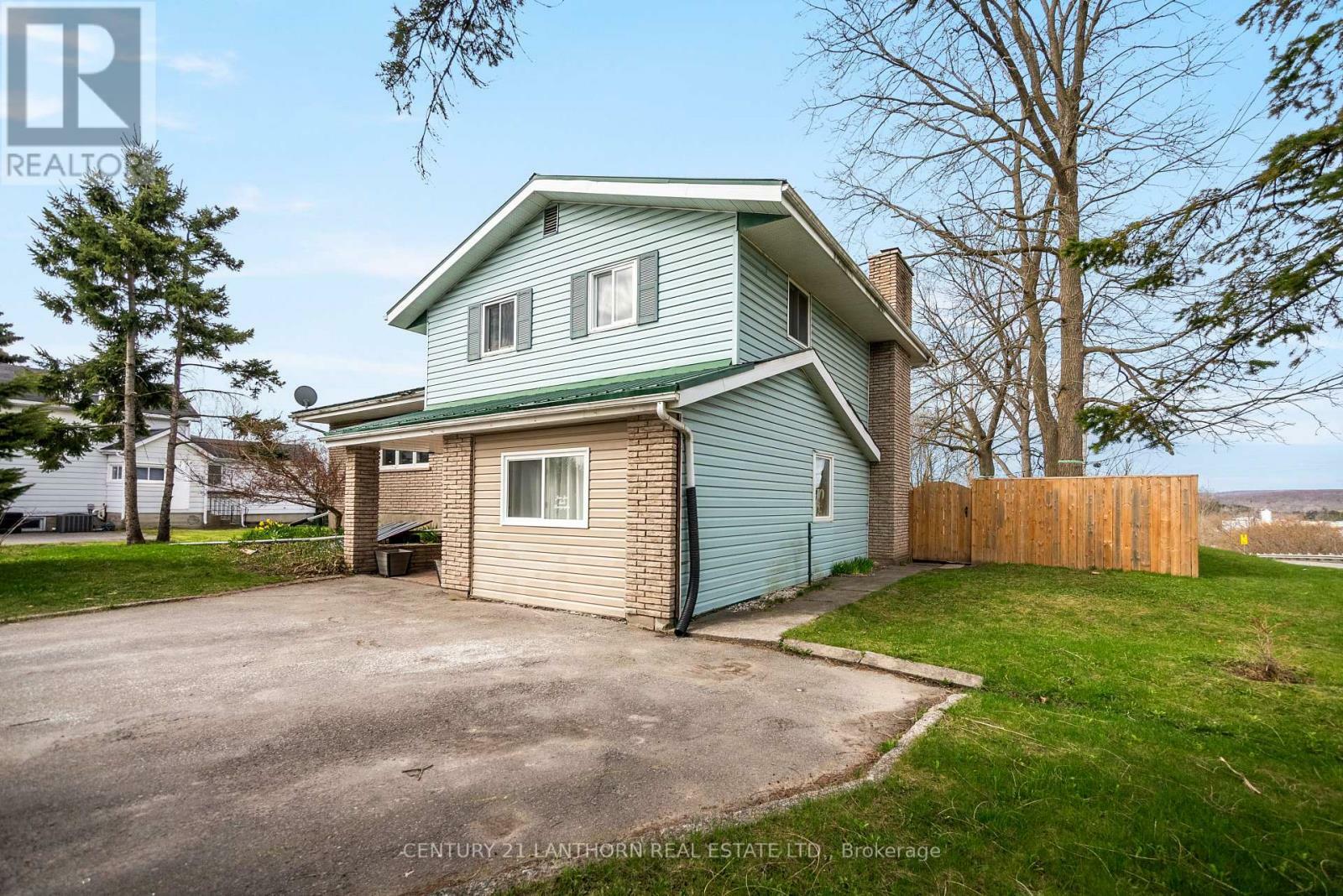 Property Photo: 236 Reid Street ON K8V 5W3
