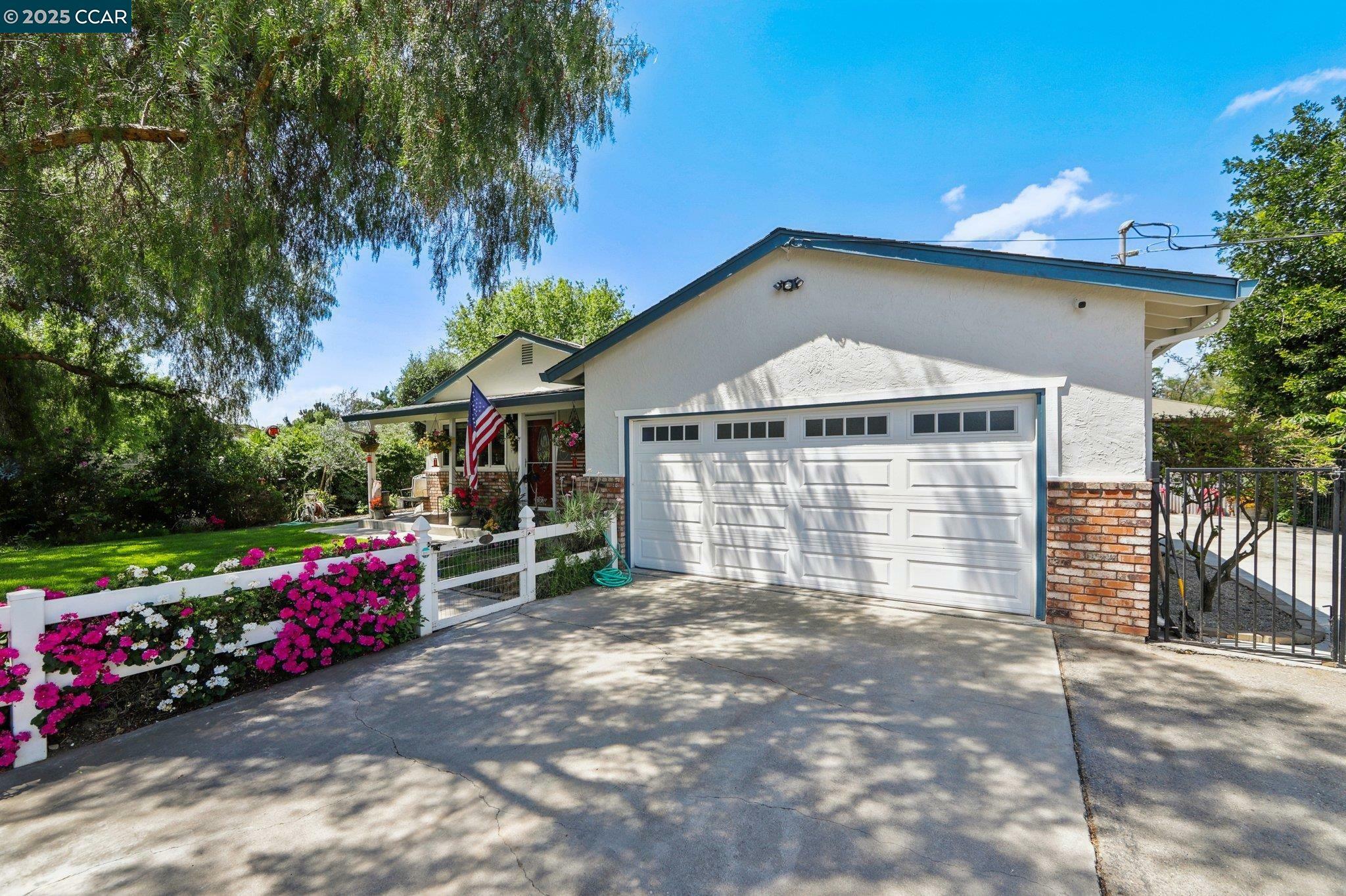 Property Photo: 91 Lozoya Way CA 94561