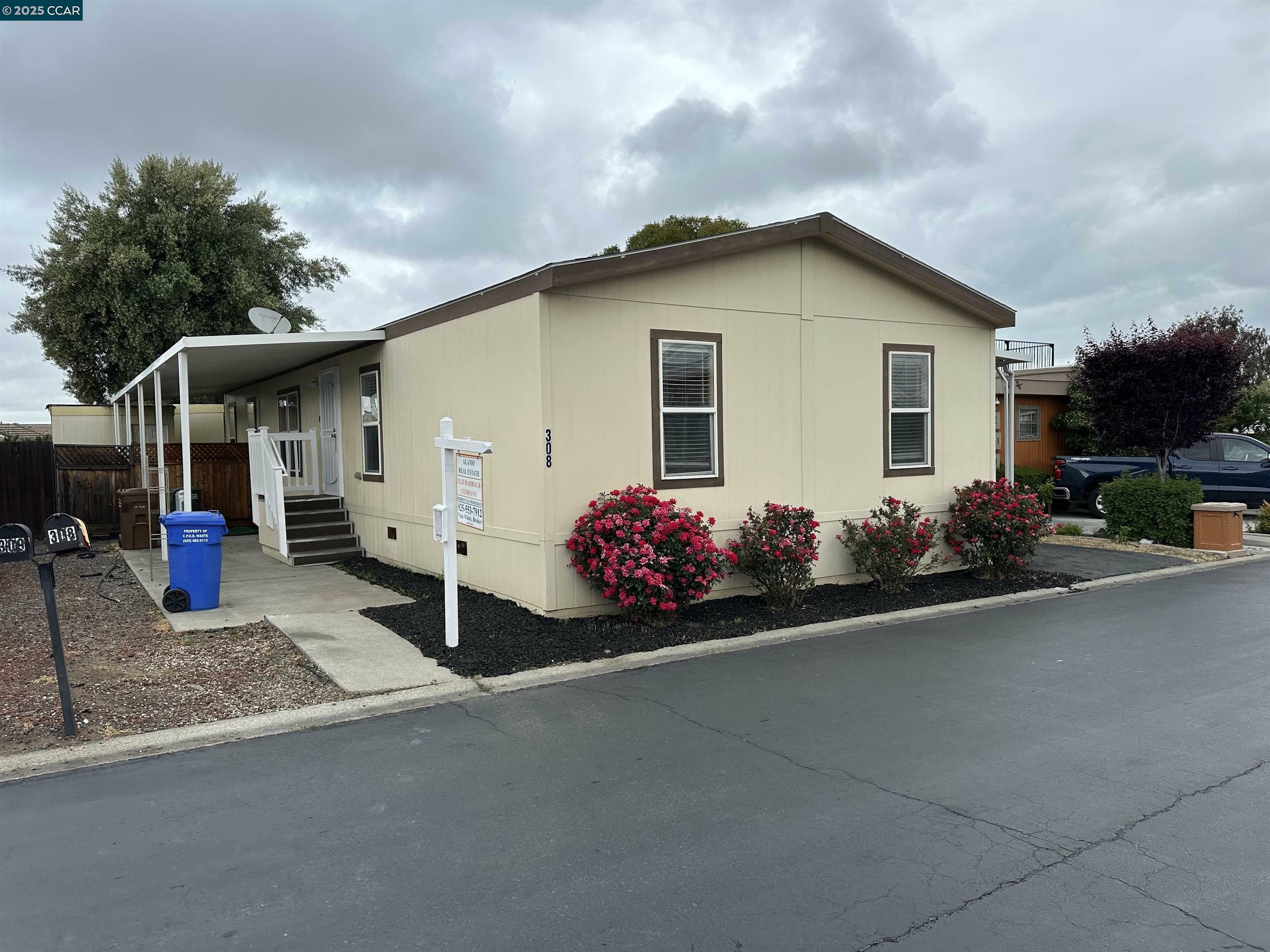 Property Photo: 308 Jacinto CA 94565