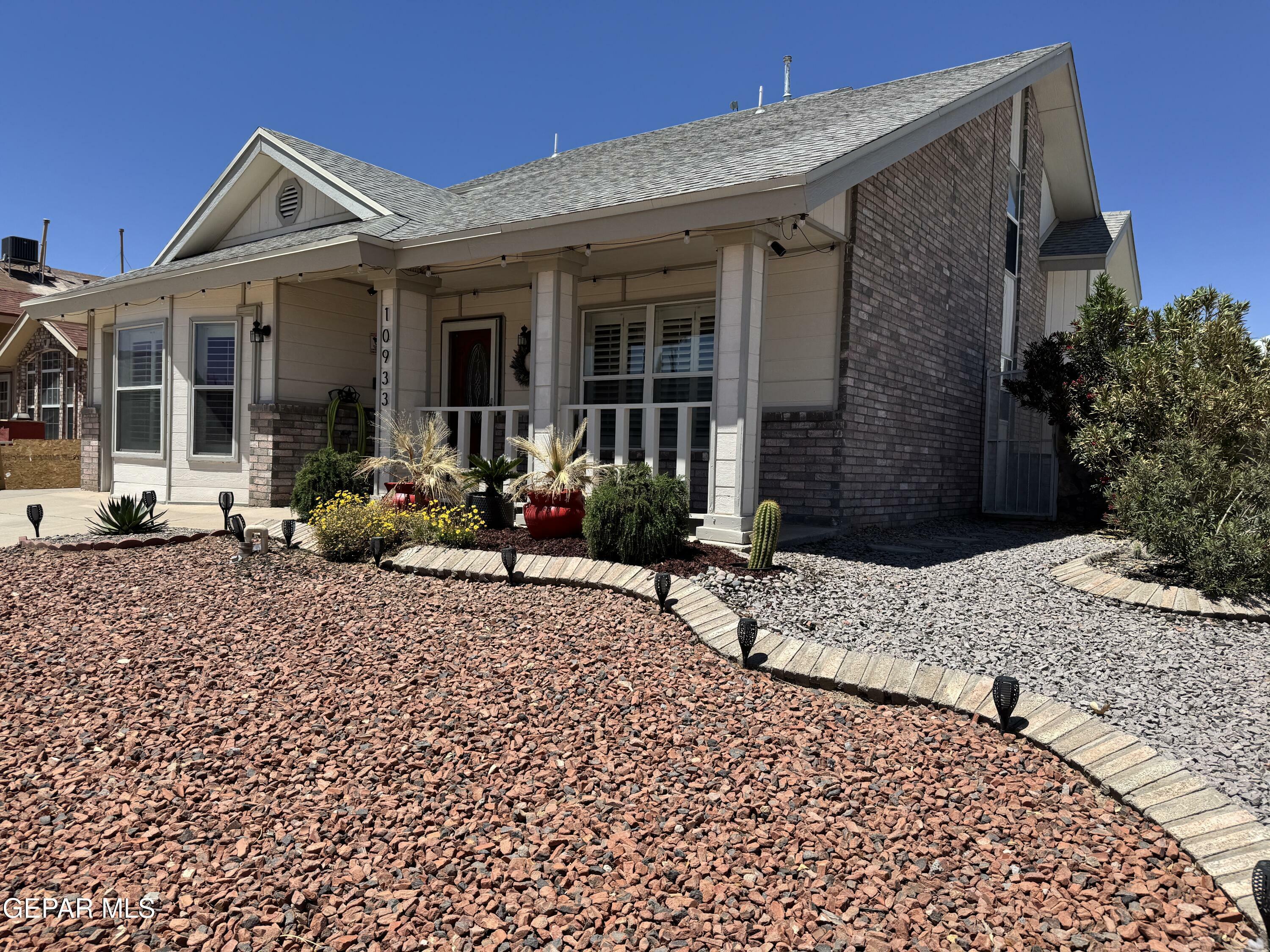 Property Photo: 10933 Chippendale Avenue TX 79934