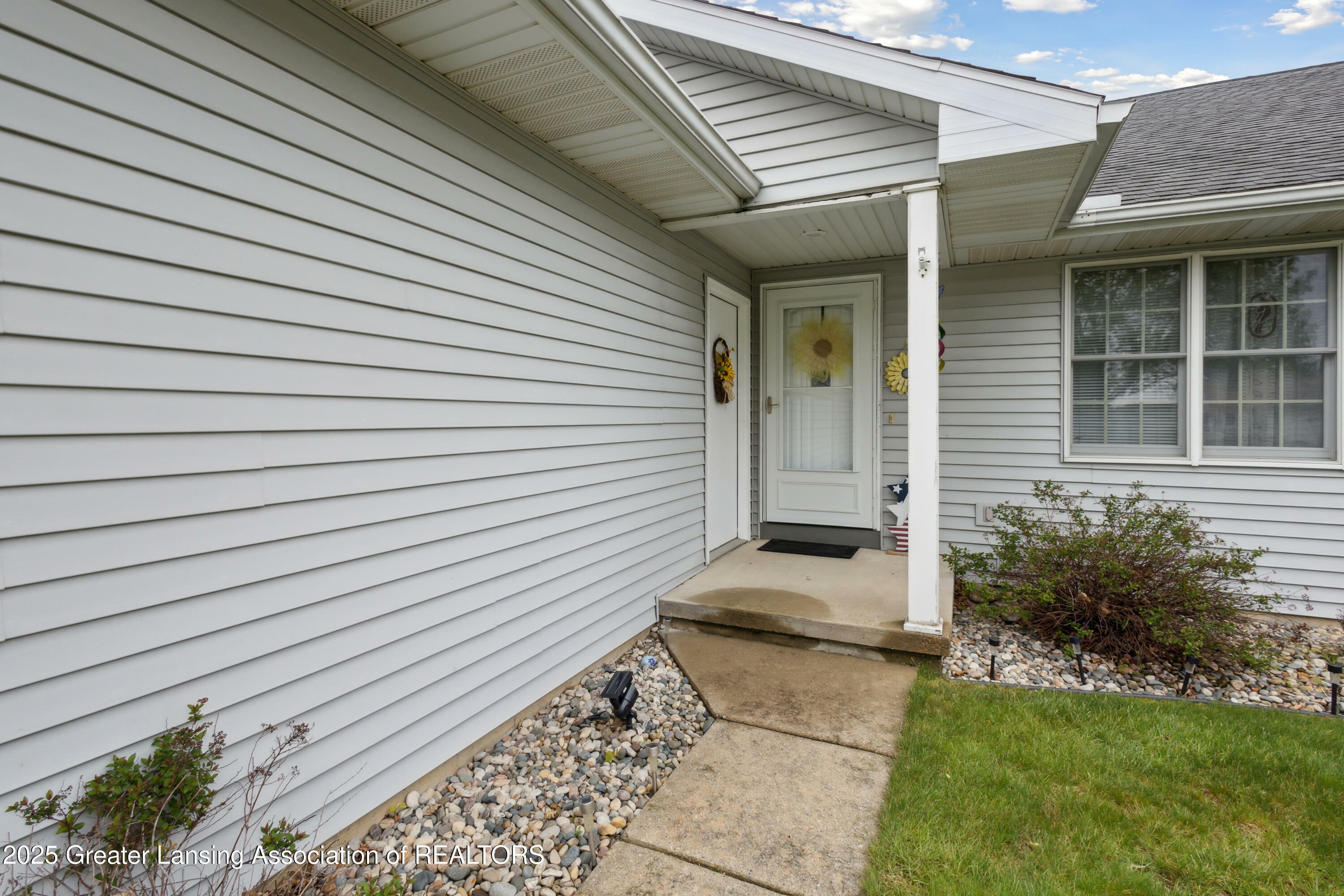 Property Photo: 2942 Twelve Oaks Drive MI 48813