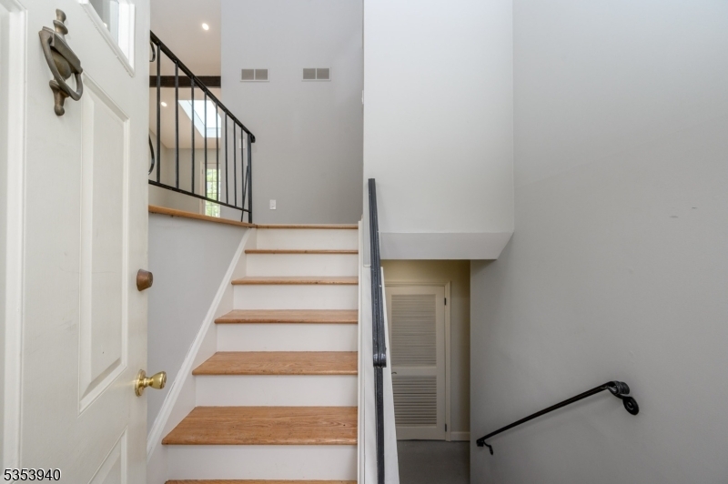 Property Photo: 318 Sunnyside Ter NJ 08807