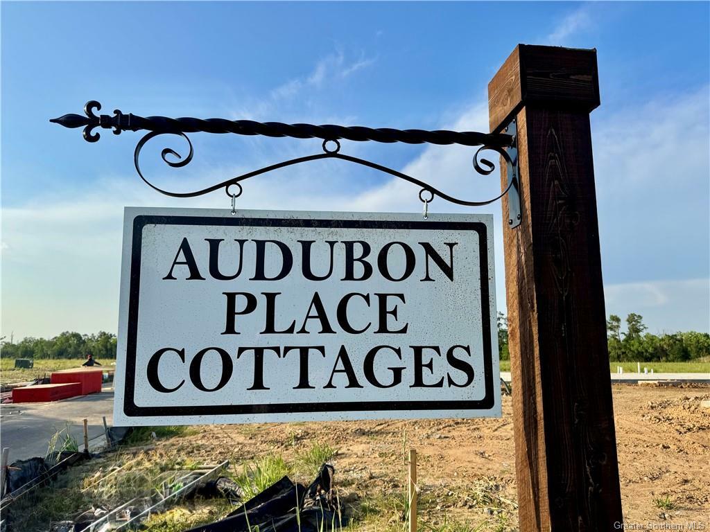 Property Photo: 3155 E Blue Heron Drive LA 70615