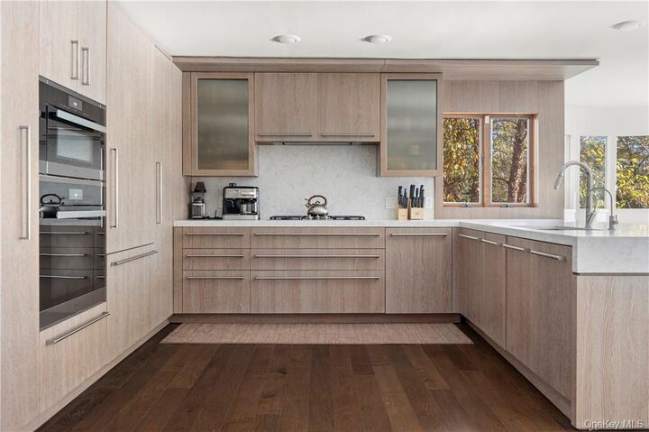 Property Photo:  5 Jacob Strasse Road  NY 12496 