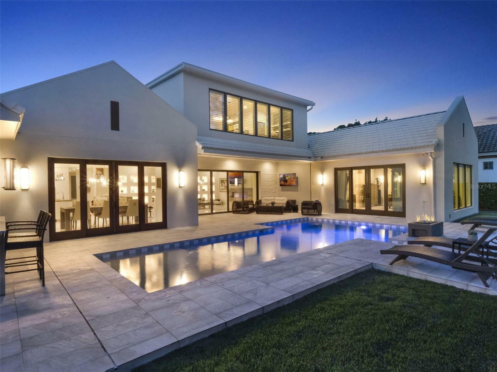 Property Photo: 9364 Thurloe Place FL 32827