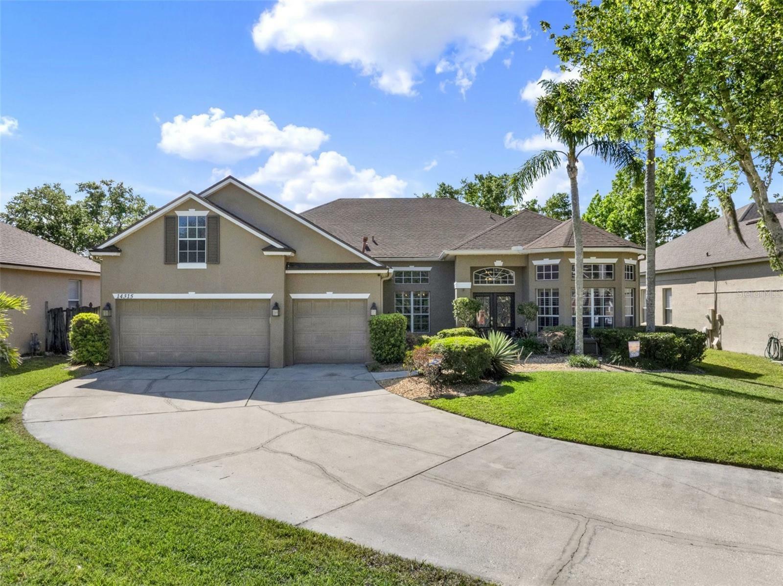 Property Photo: 14315 Letham Grange Court FL 32828