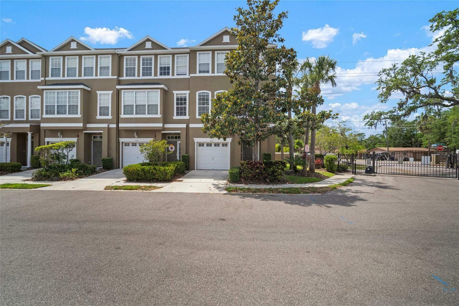 3056 Pointeview Drive  Tampa FL 33611 photo