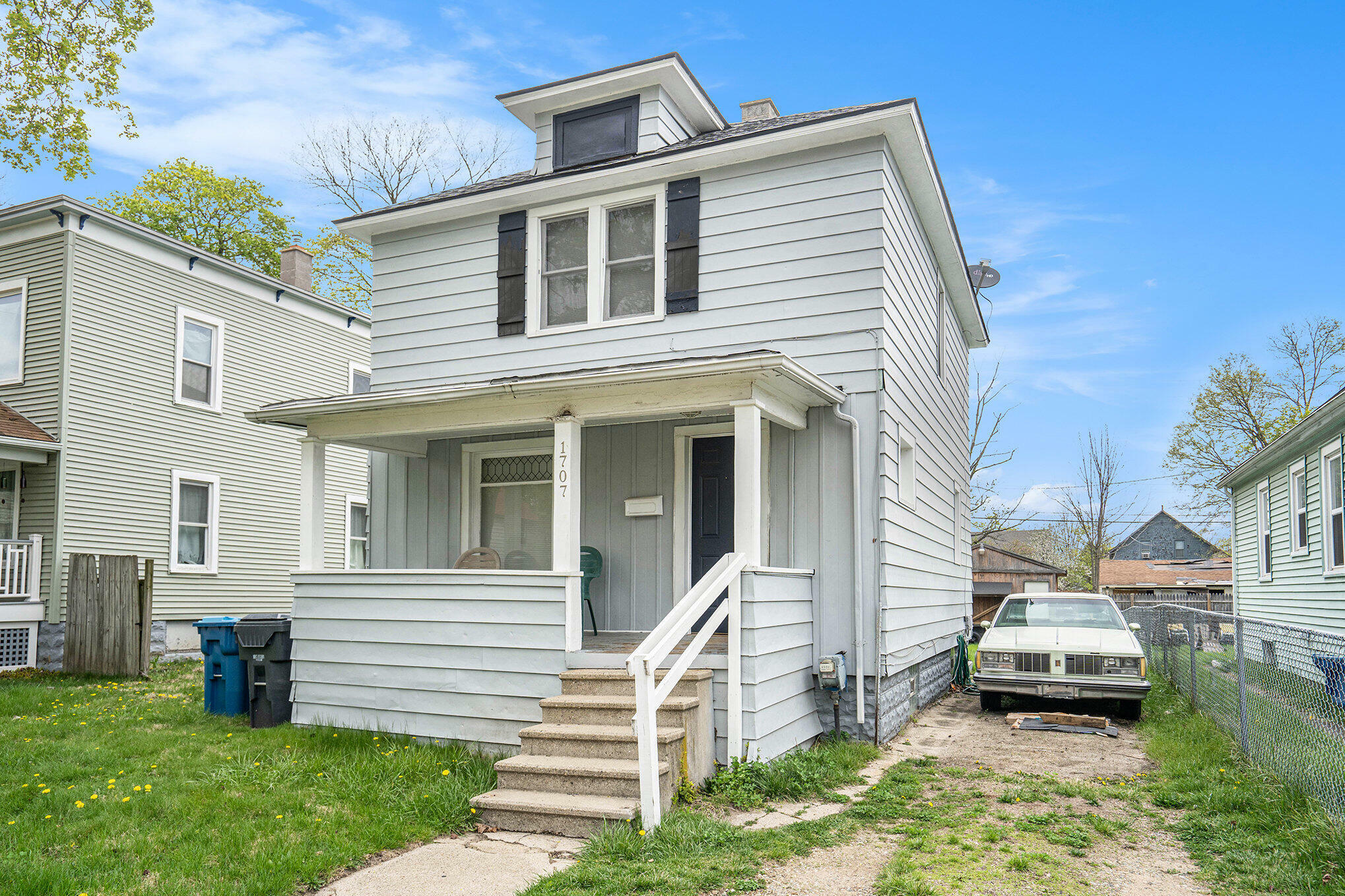 Property Photo: 1707 Clinton Avenue MI 49001