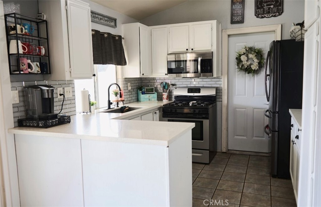 Property Photo: 1533 Susan St CA 92223
