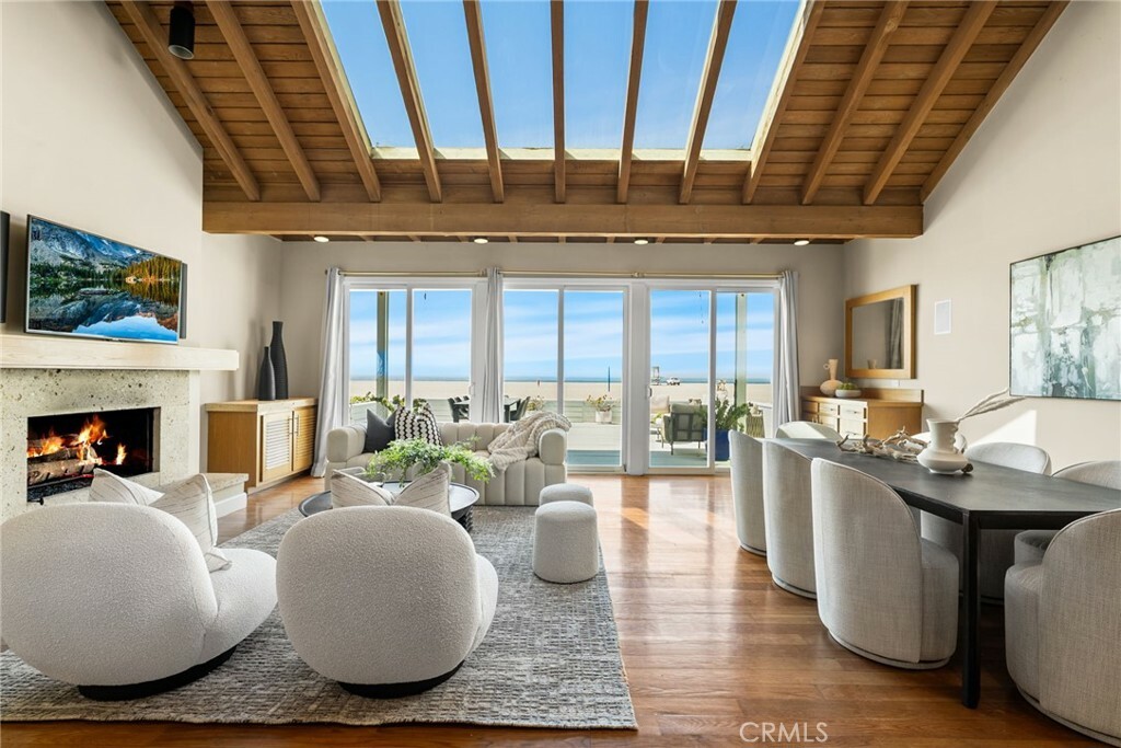 7008 W Oceanfront  Newport Beach CA 92663 photo
