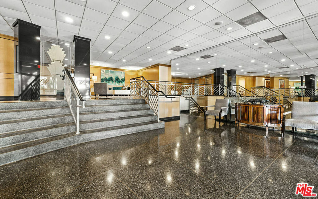 Property Photo: 100 S Doheny Drive Ph 1 CA 90048