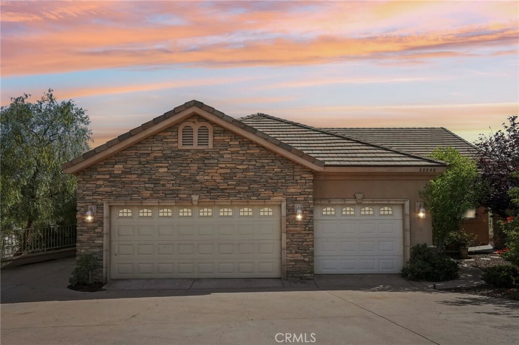 28846 Yosemite Place  Canyon Lake CA 92587 photo