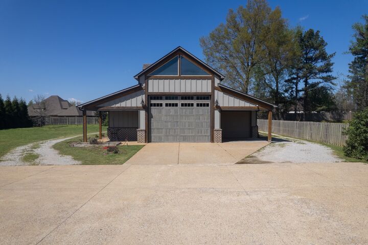 Property Photo: 963 Ashport Rd TN 38305