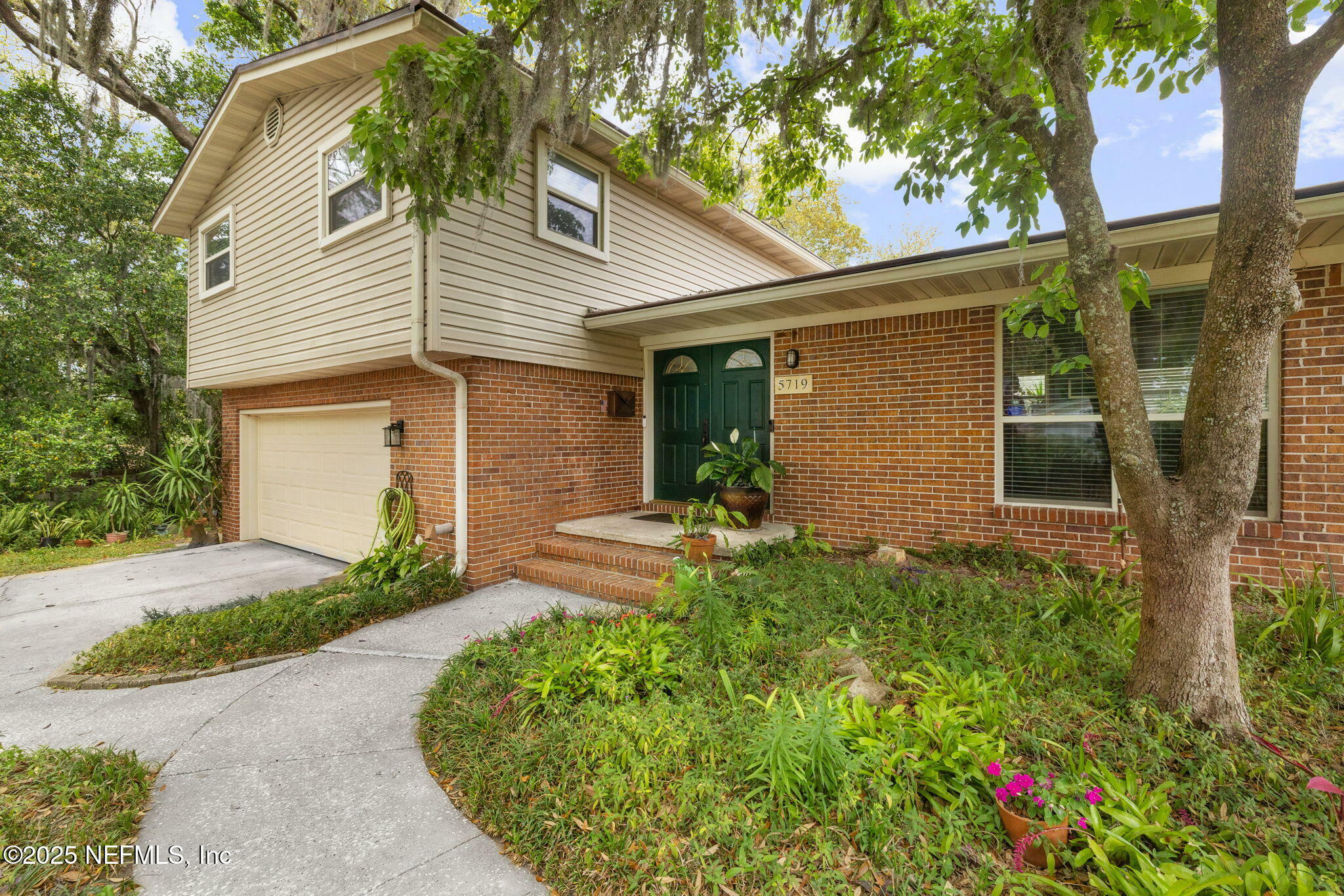 5719 St Isabel Drive  Jacksonville FL 32277 photo