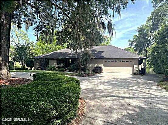 Property Photo: 917 Arthur Moore Drive FL 32043
