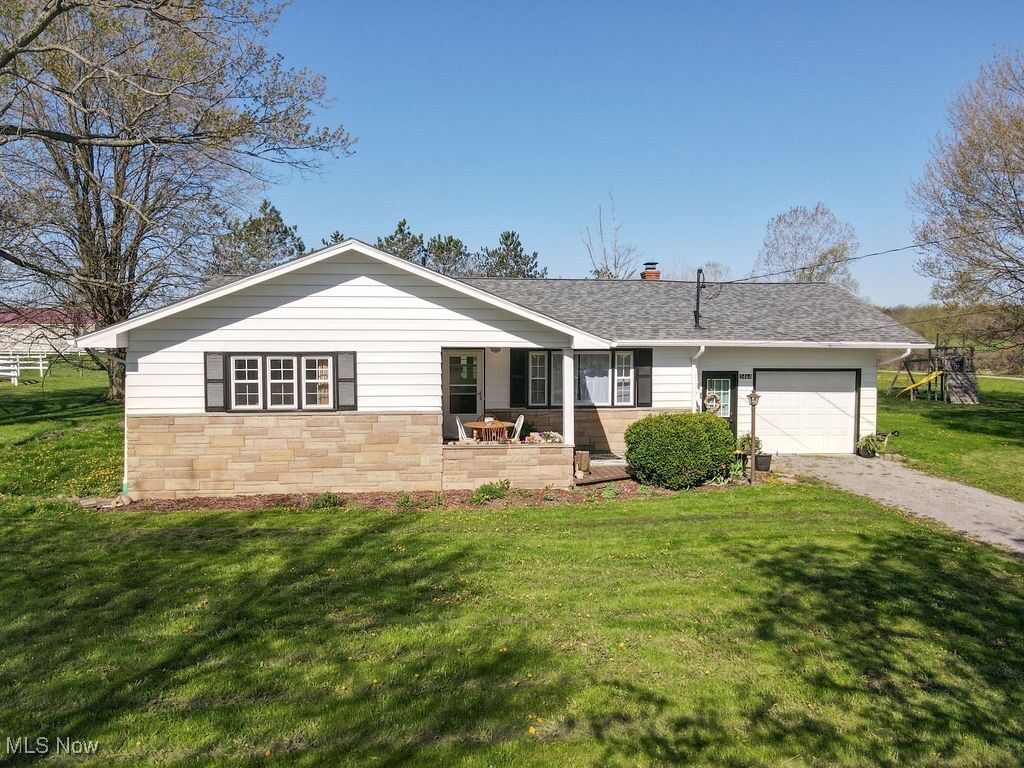 Property Photo:  3464 S Bailey Road  OH 44451 
