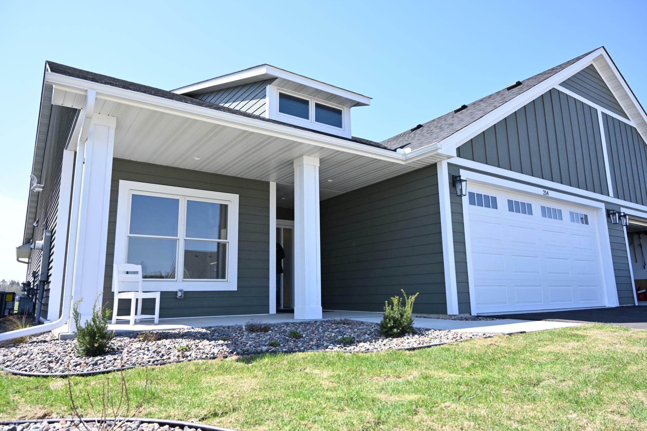 Property Photo: 214 Ford Street E MN 55057