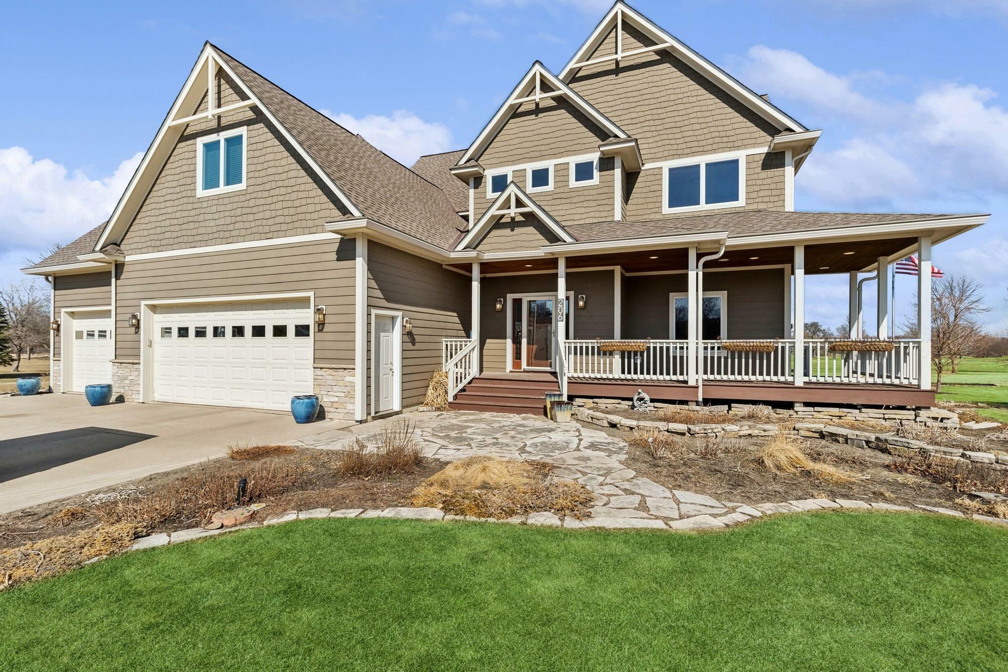 Property Photo: 206 Fairway Circle MN 55336