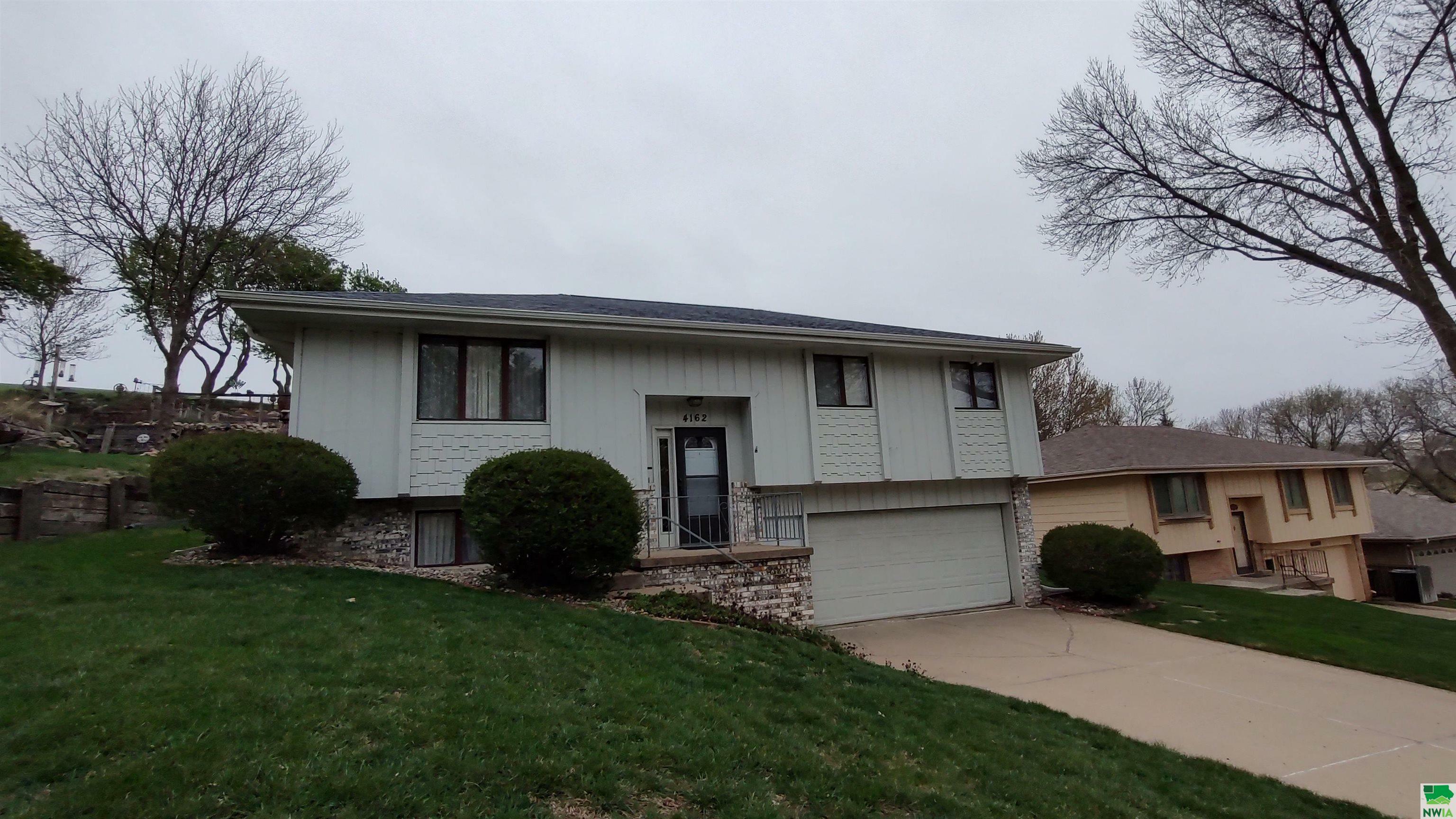 Property Photo:  4162 Sherwood Terr  IA 51106 