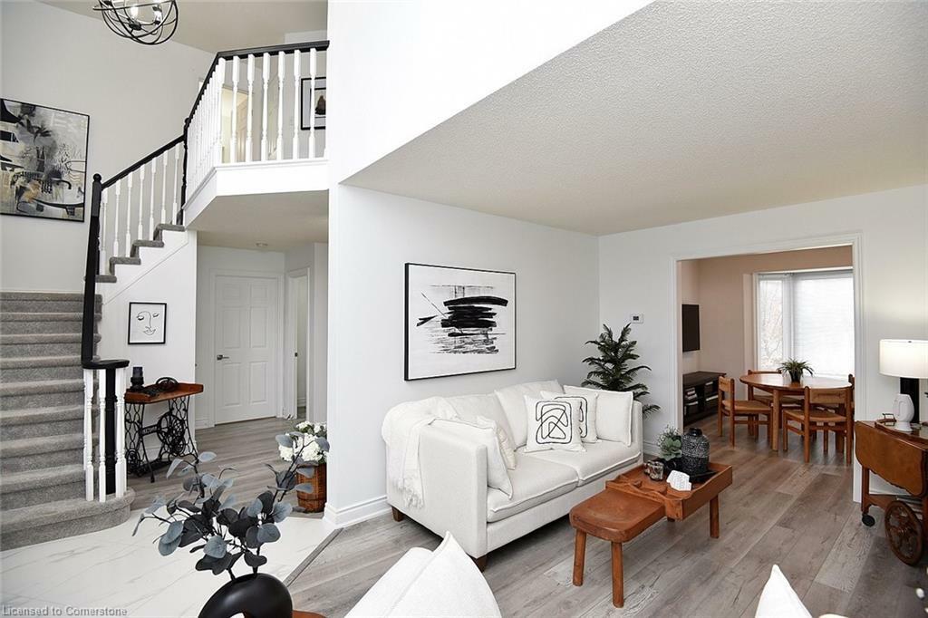 Photo de la propriété: 39 Duncan Avenue ON L8B 0E1