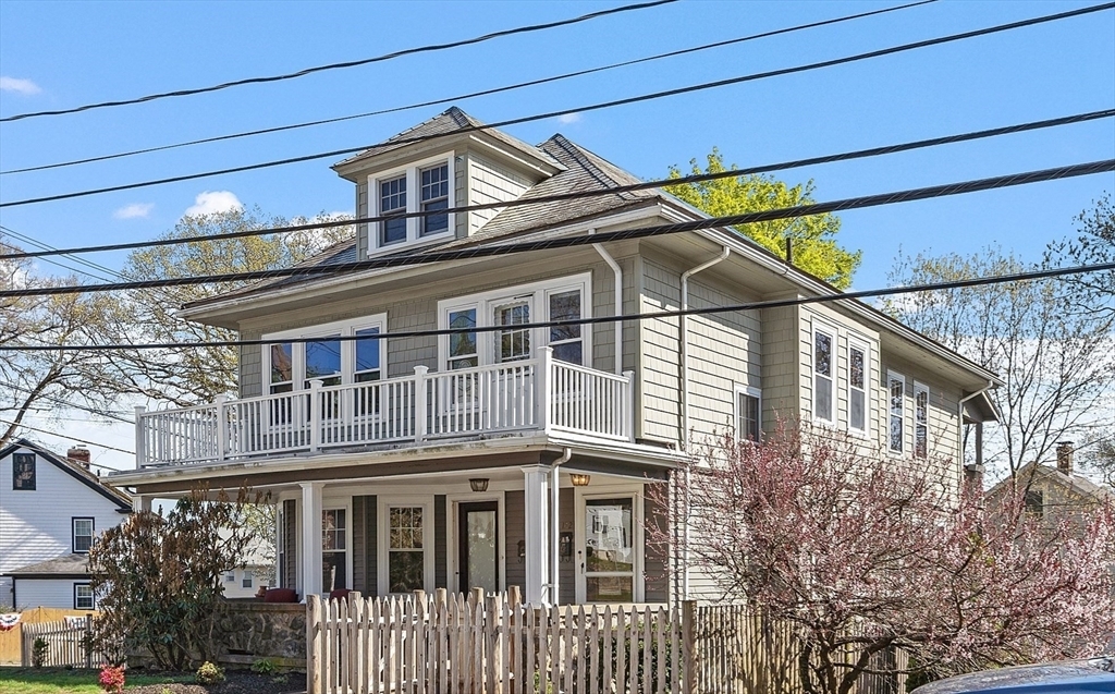 Property Photo:  152 Plympton Street 152  MA 02451 
