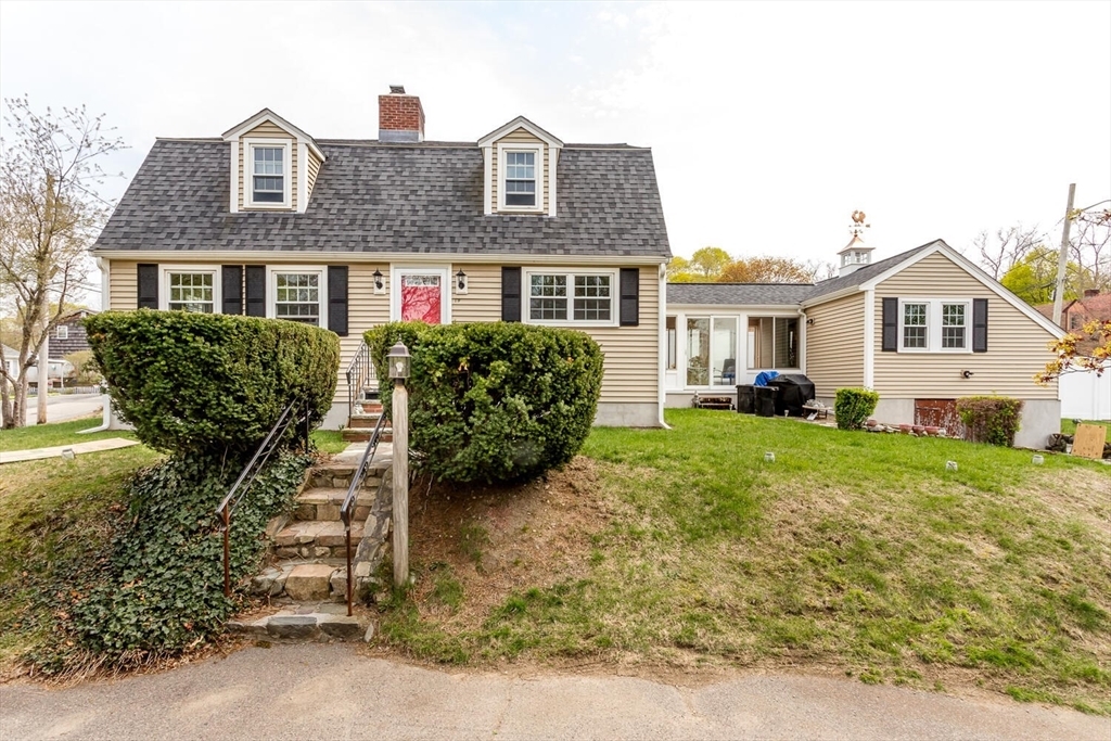 19 Willow Ave  Weymouth MA 02191 photo