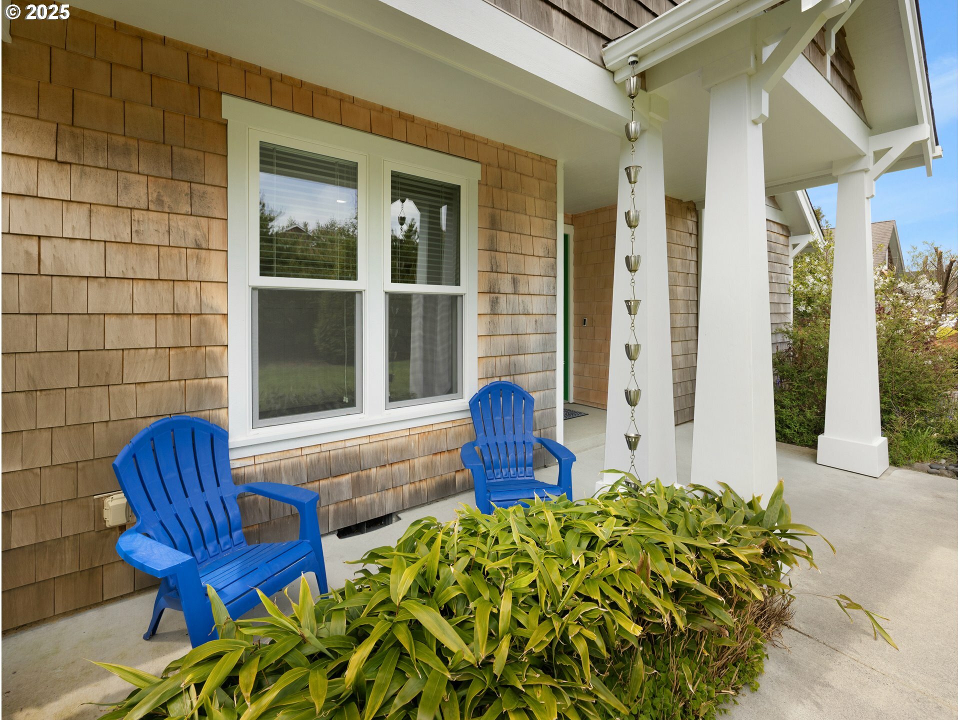 Property Photo: 2378 Pine Ridge Dr OR 97138