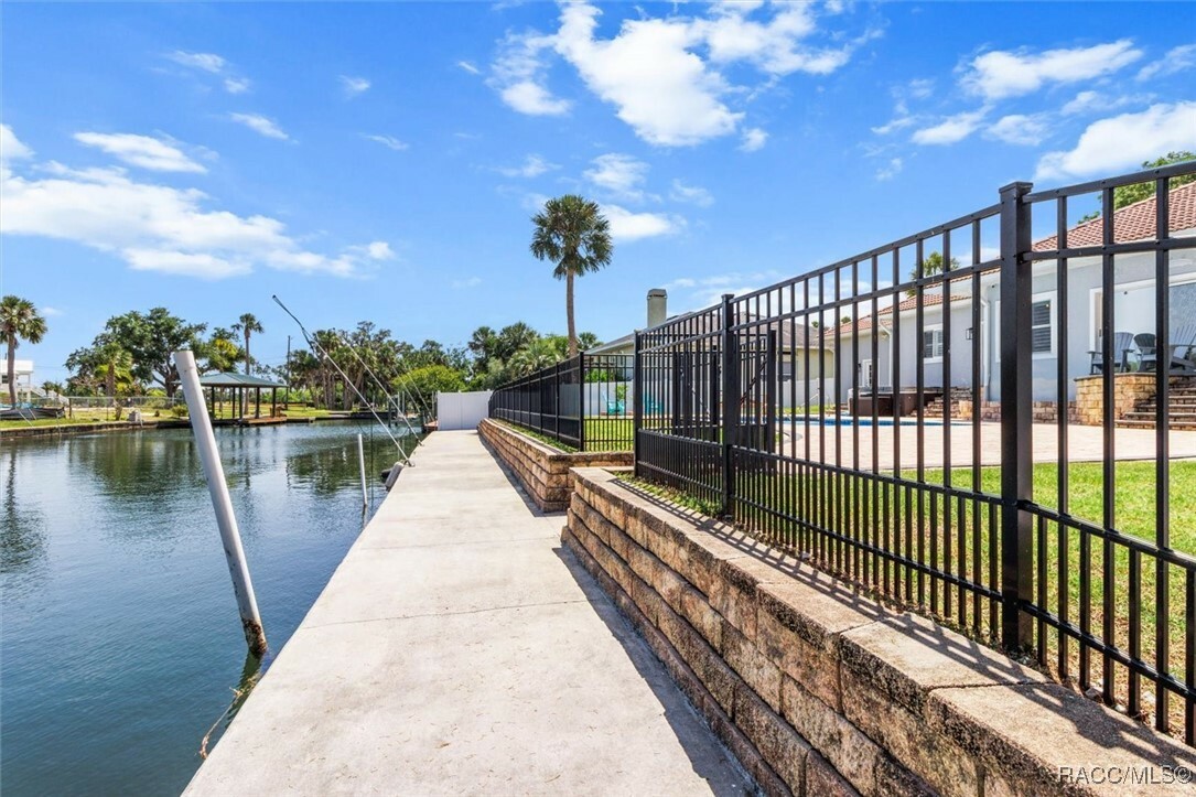 Property Photo: 9162 W Harbor Isle Court FL 34429