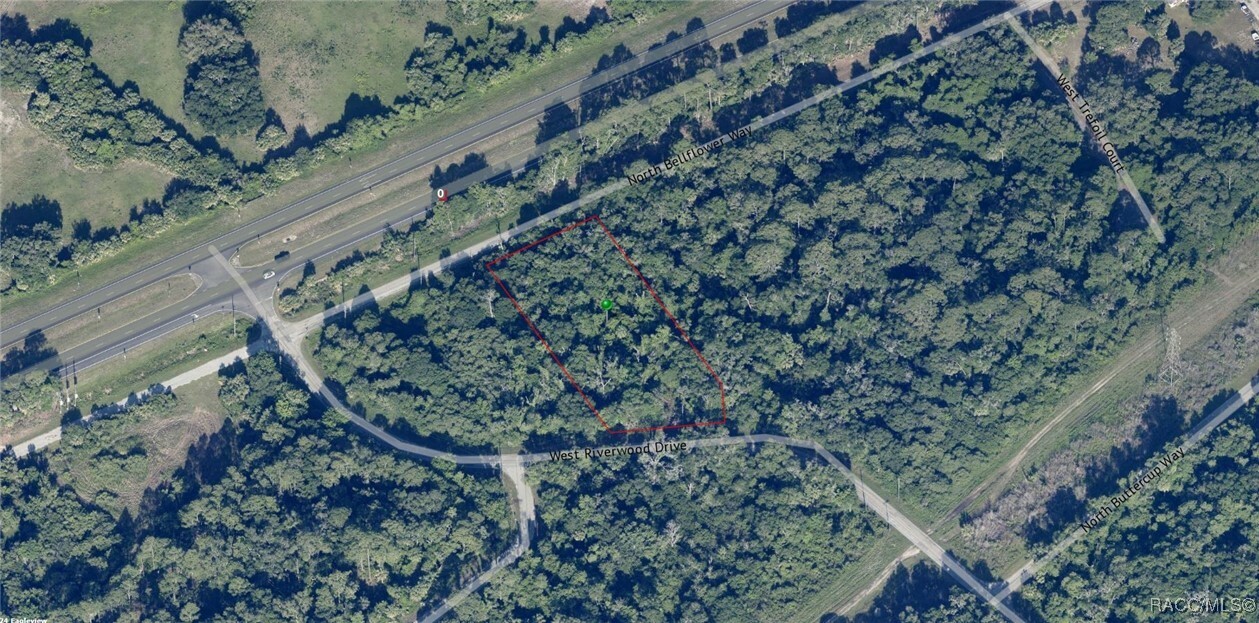 Property Photo: 8637 N Bellflower Way FL 34428
