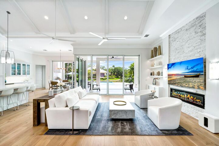 Property Photo: 201 Shores Drive FL 32963