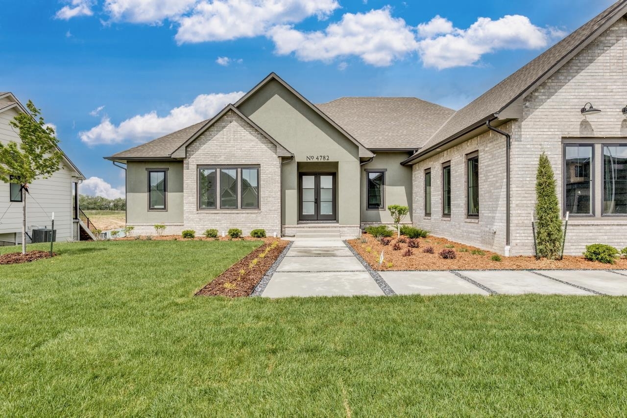 Property Photo: 4782 N Ridge Port Ct. KS 67205