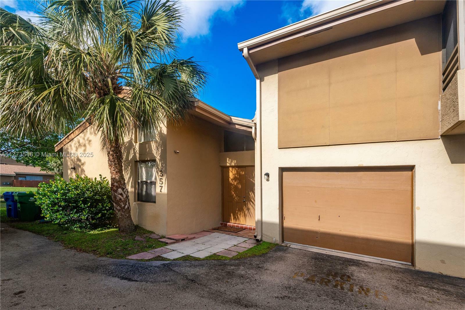 Property Photo: 8357 N Missionwood Cir A-27 FL 33025