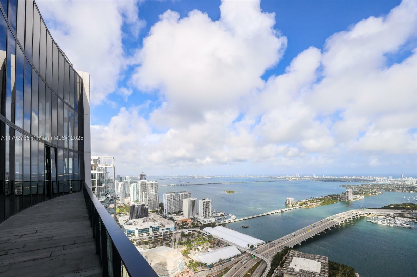 Property Photo: 1000 Biscayne Blvd Th 1201 FL 33132