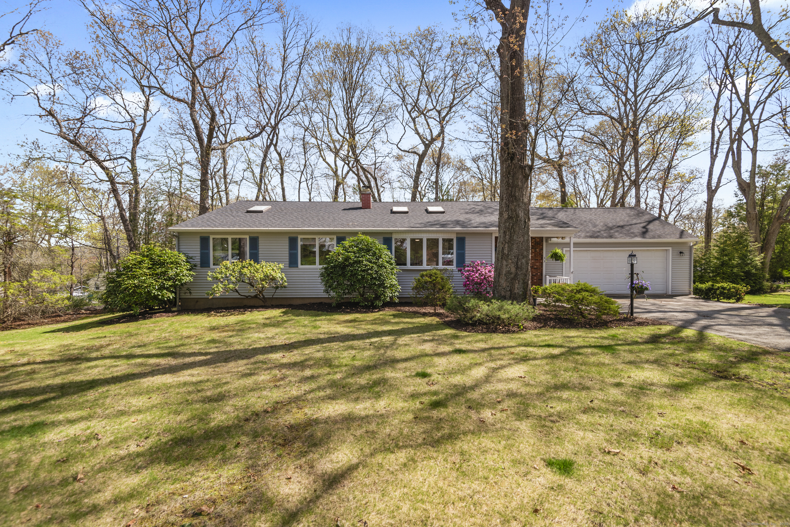 Property Photo: 33 Woodland Road CT 06357
