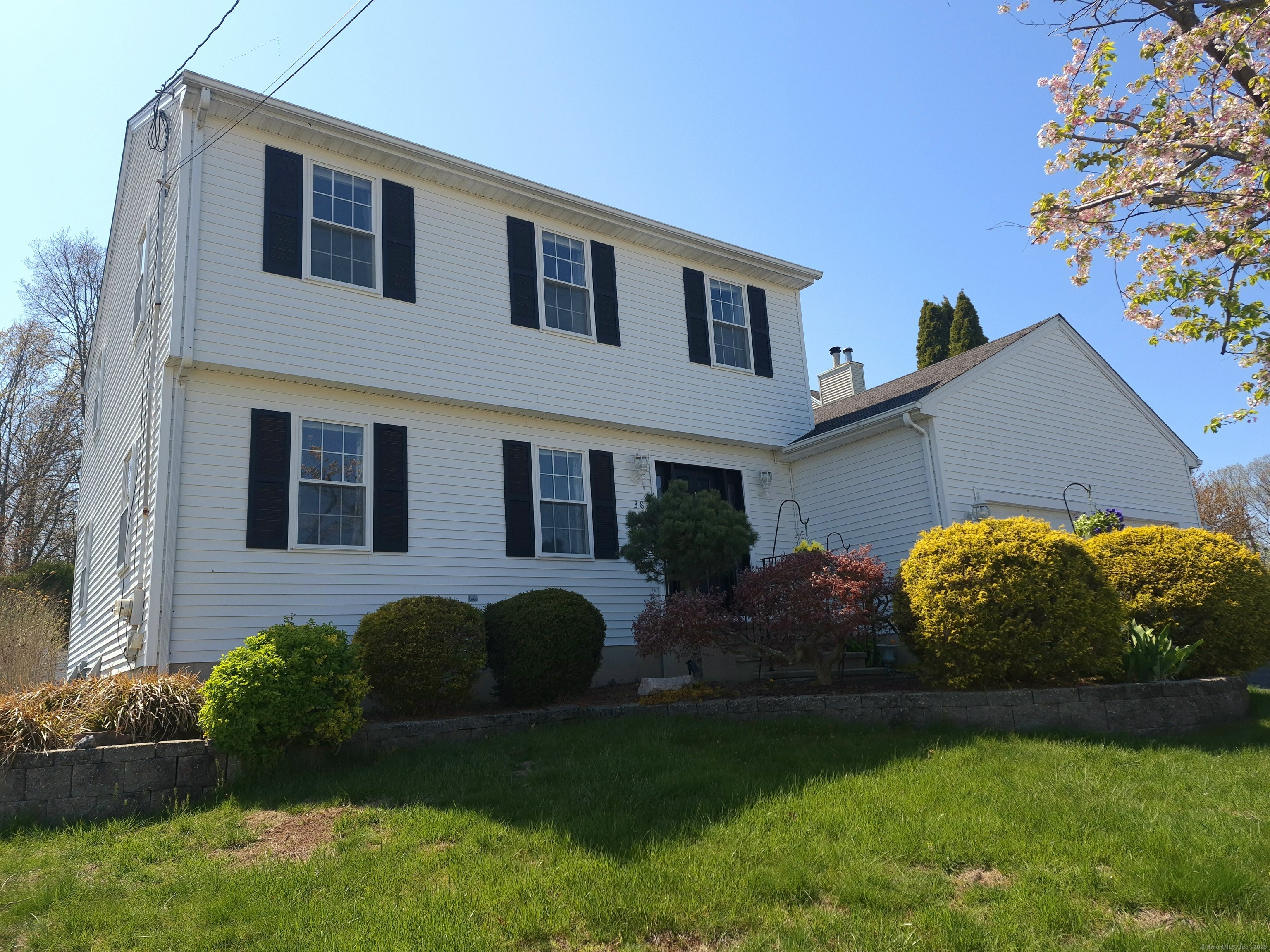 Property Photo: 38 Benjamin Road CT 06513