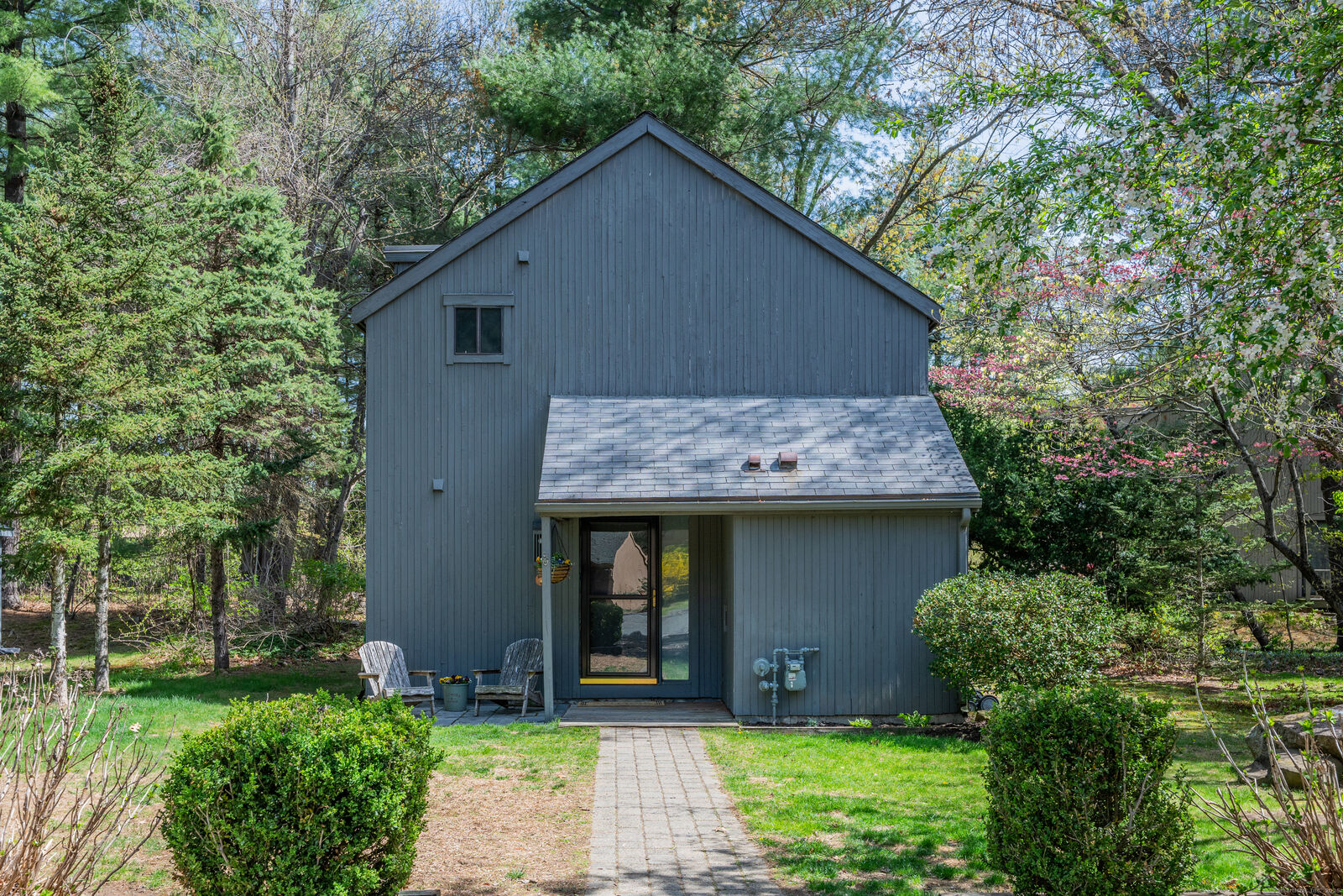 Property Photo:  7 Gray Pine Common 7  CT 06001 