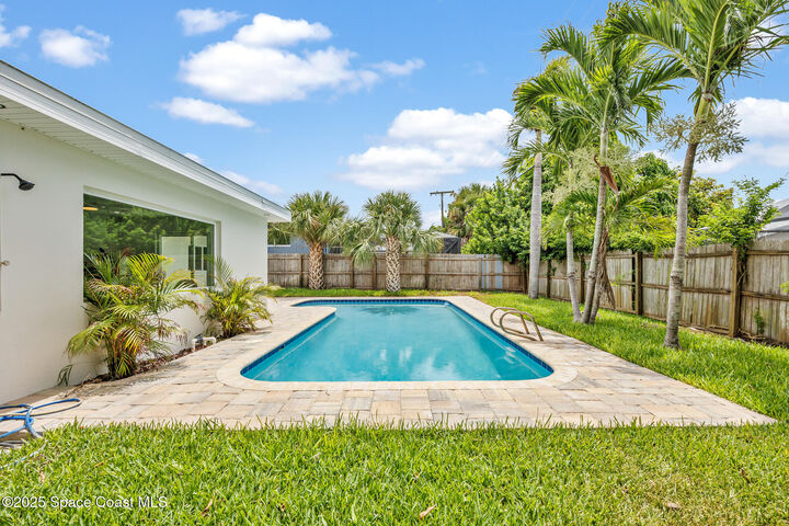 Property Photo:  325 Park Avenue  FL 32937 