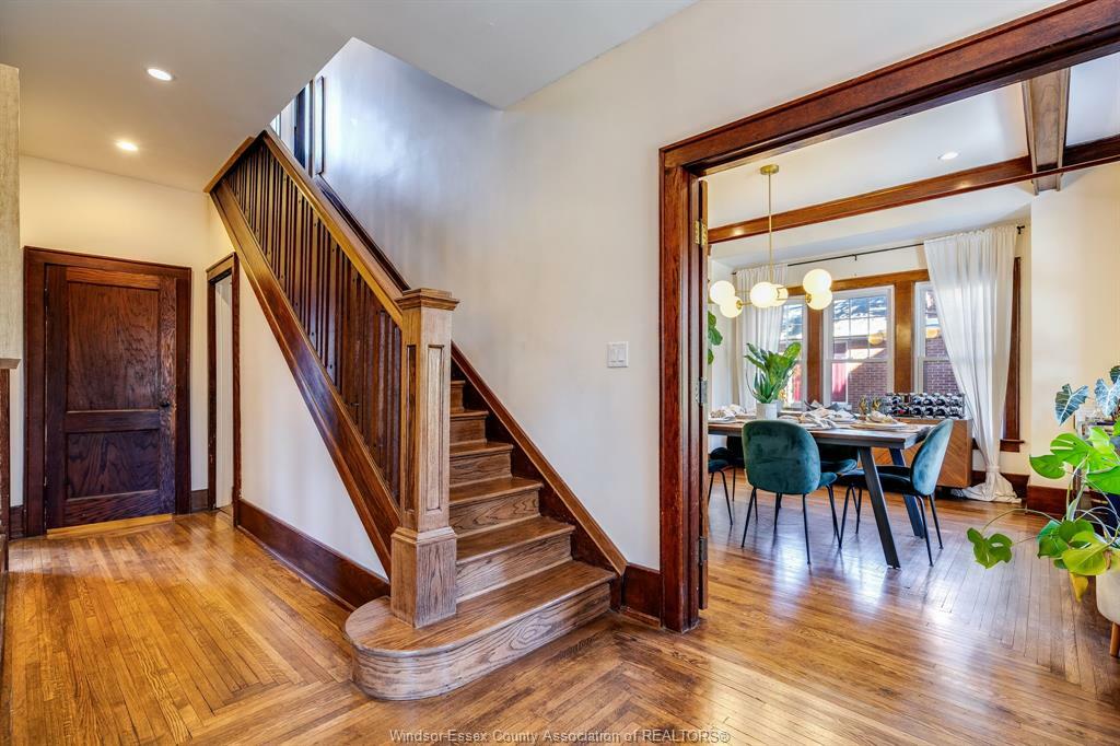 Photo de la propriété: 126 Division Street North ON N9Y 1E4