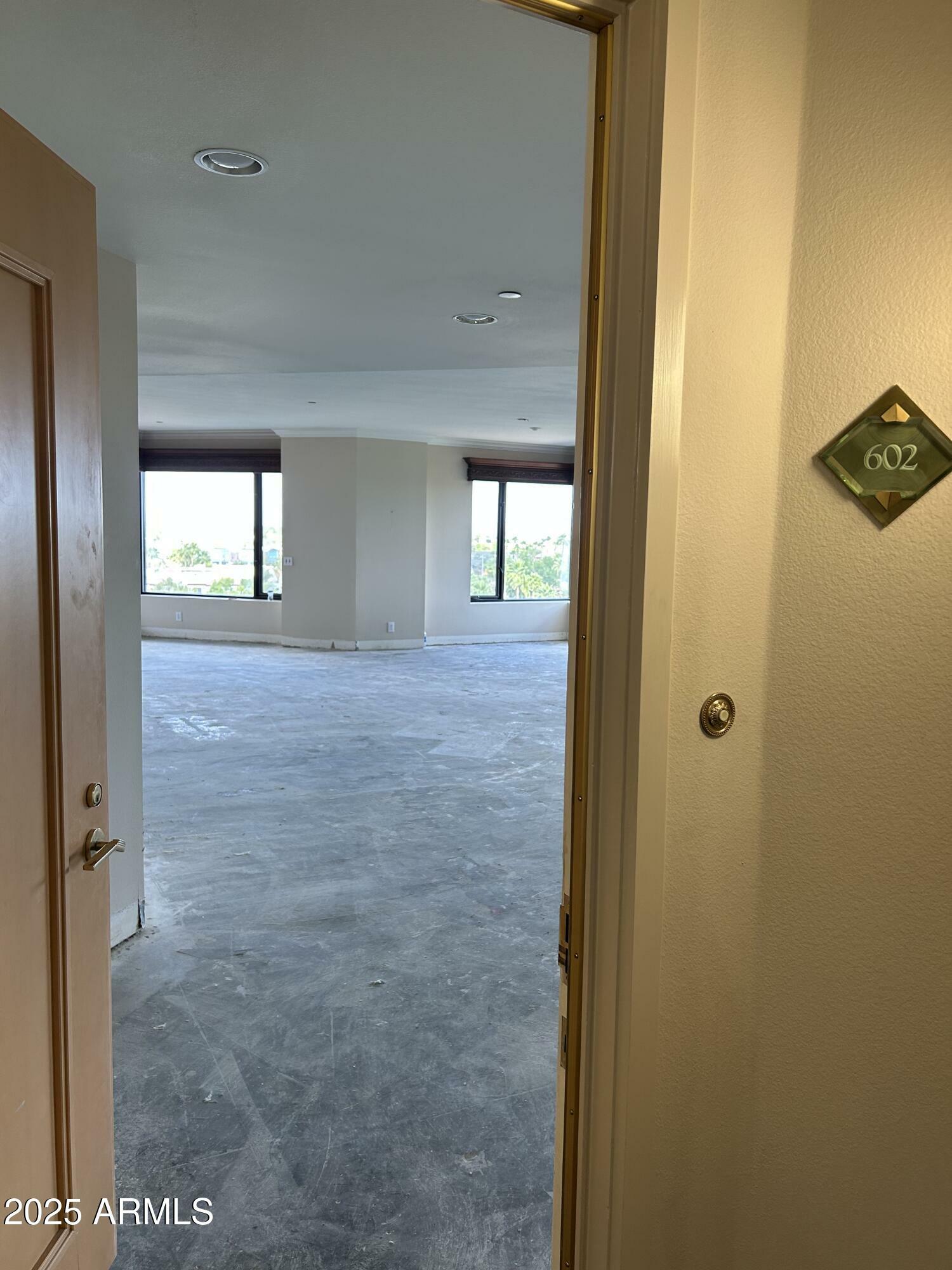Property Photo: 1040 E Osborn Road 602 AZ 85014