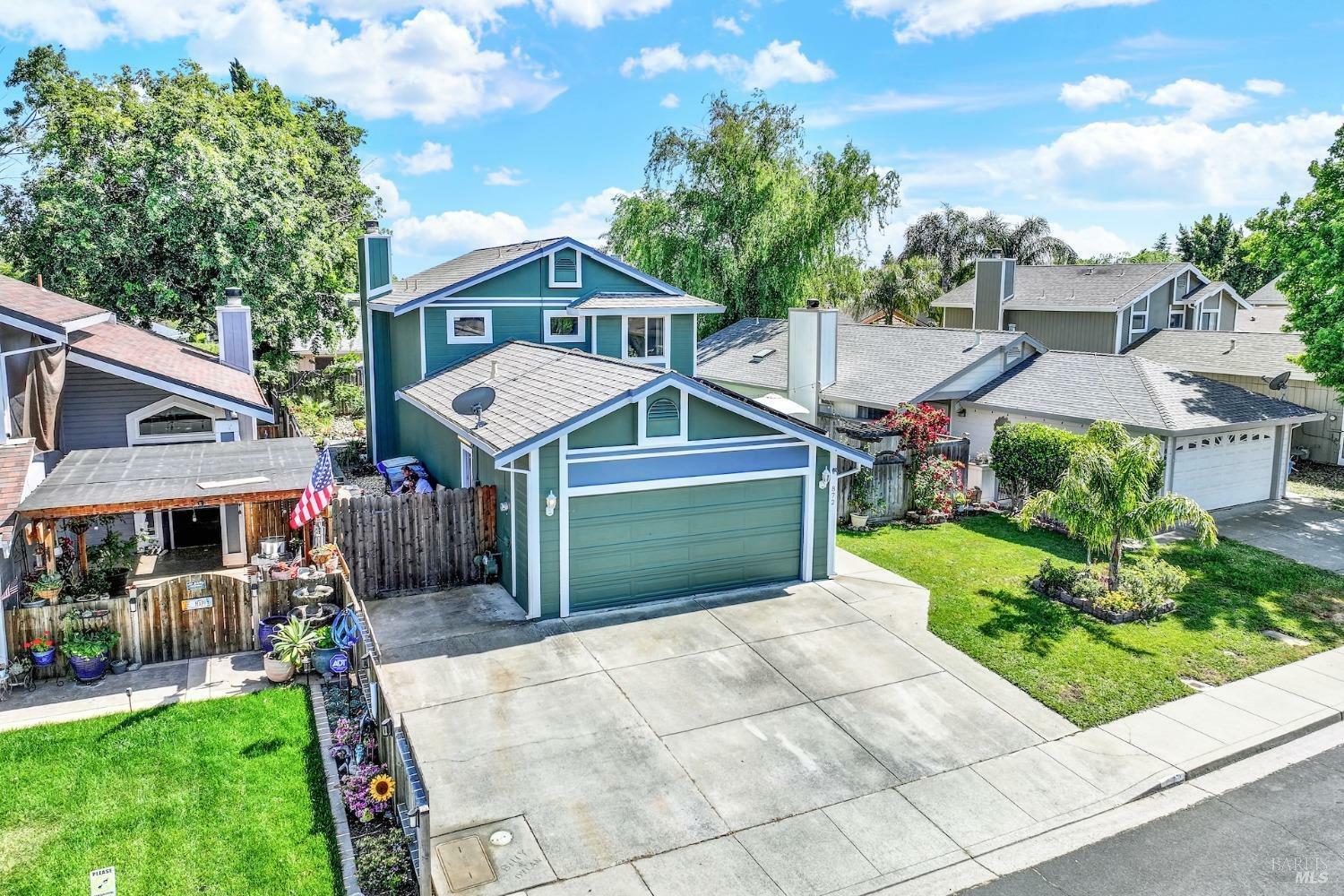Property Photo: 872 Meadowhawk Drive CA 95687