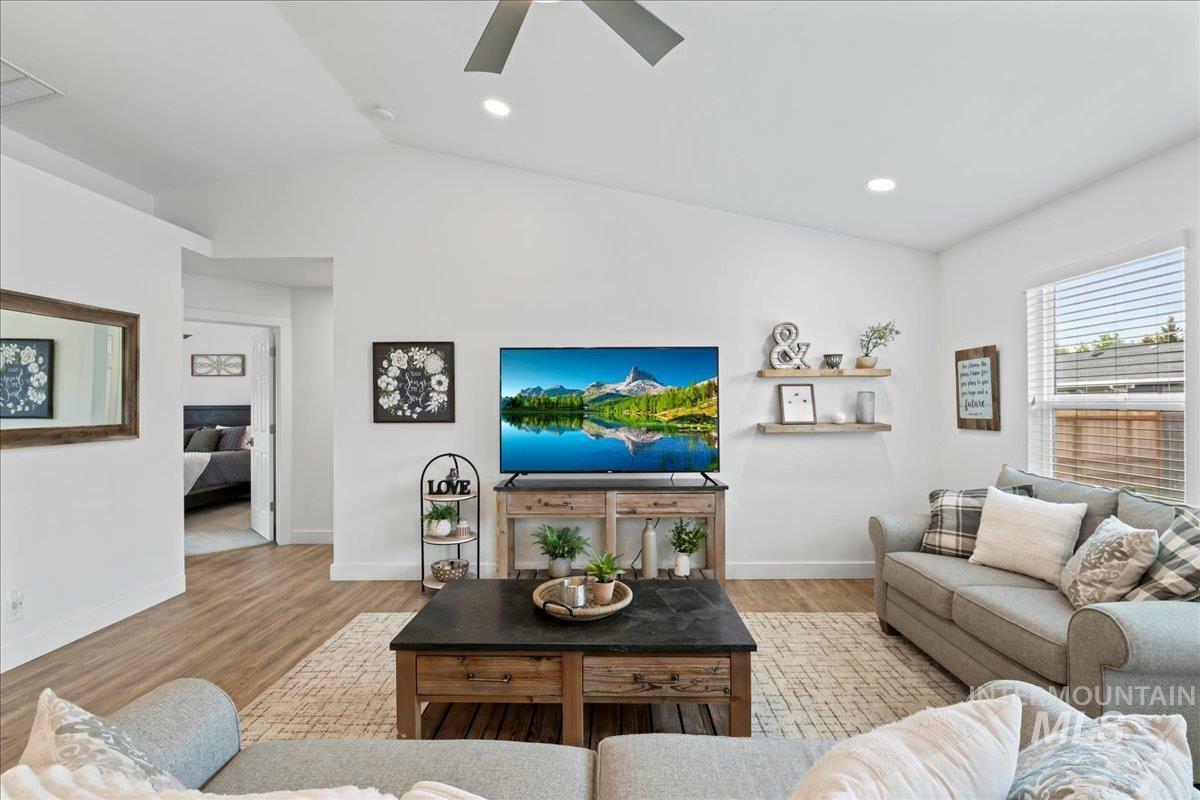 Property Photo:  2550 W Forecast St  ID 83642 